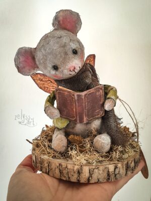 🍂🐭"Whistlewhisker's First Spell"🐭🍂 - Papier-mâché sculpture – height about 7”