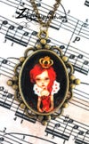 'Red Heart Queen' : Resin-cured Cameo necklace
