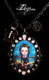 'Wednesday Addams 2021' : Cameo necklace