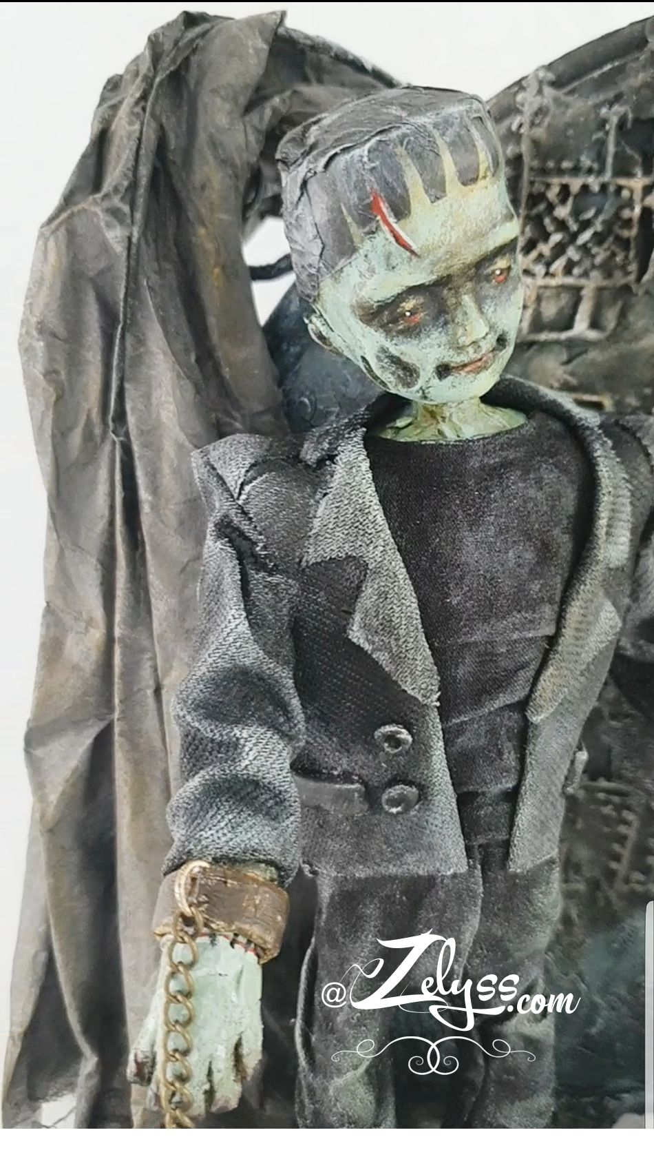 'Frankenstein and Bride' - PAPIER-MÂCHÉ SCULPTURE (24x24x10cm approx) - Image 7
